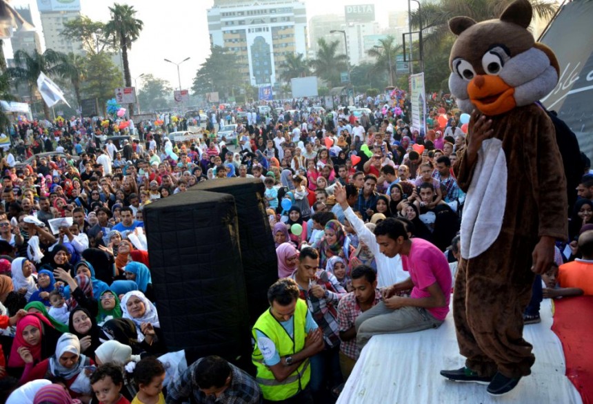 Eid celebrations in Mustafa Mahmoud mosque