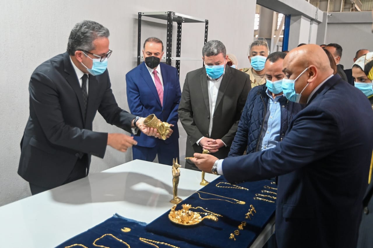 Egypt opens first factory producing replicas of famed archaeological ...