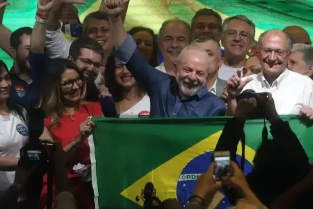 Lula calls for national unity to rebuild Brazil