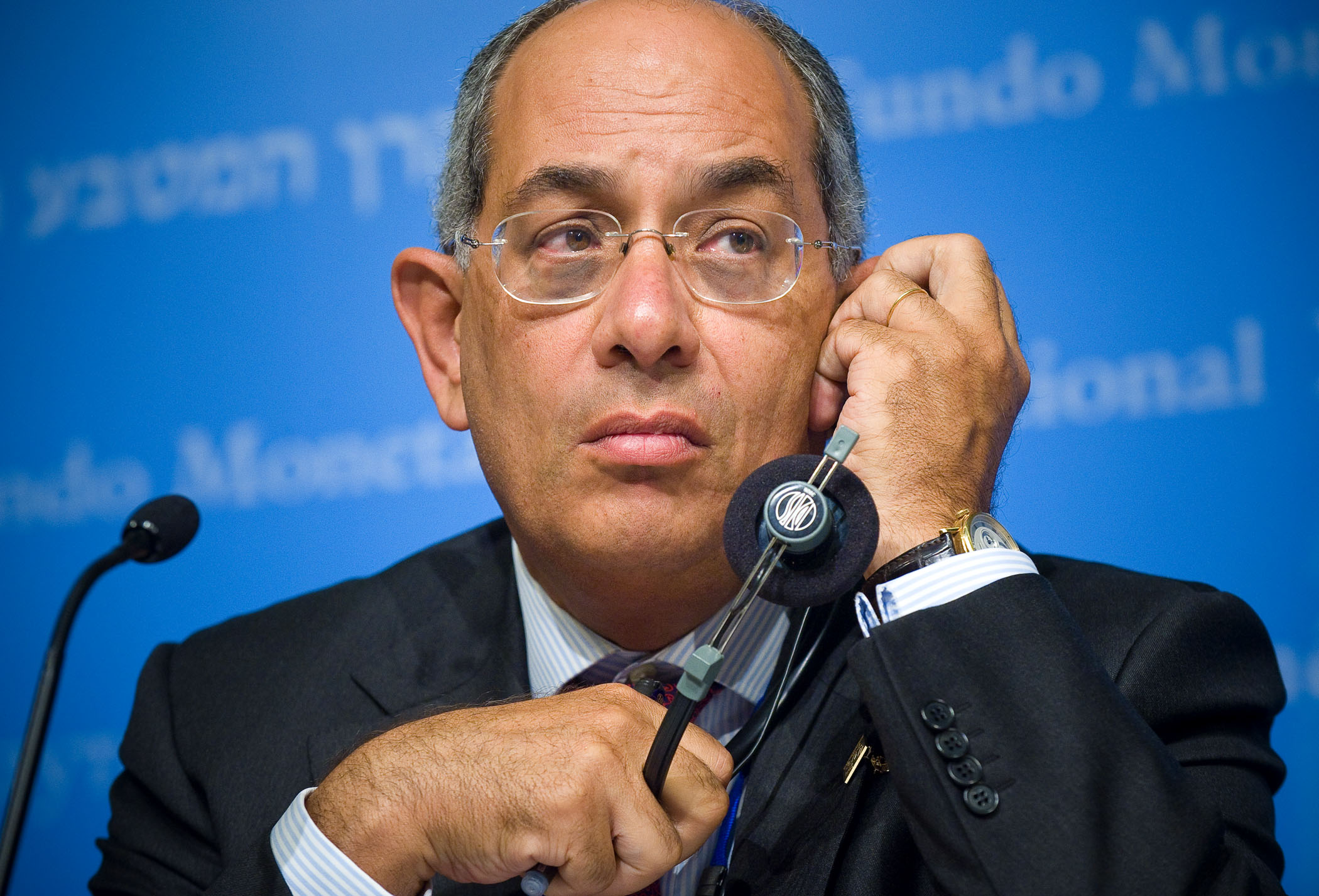 Dispute Over Ministerial Authority and Fund Oversight Dispute Over Ministerial Authority and Fund Oversight
