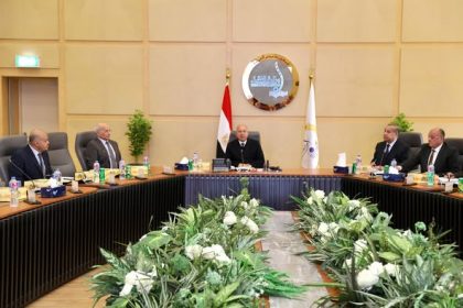 Egypt’s Deputy PM calls for expansion of road, transport projects abroad