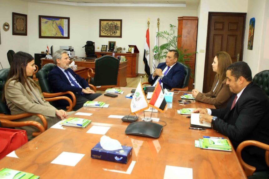 Egyptian Countryside Development chief discusses cooperation with Italian ambassador