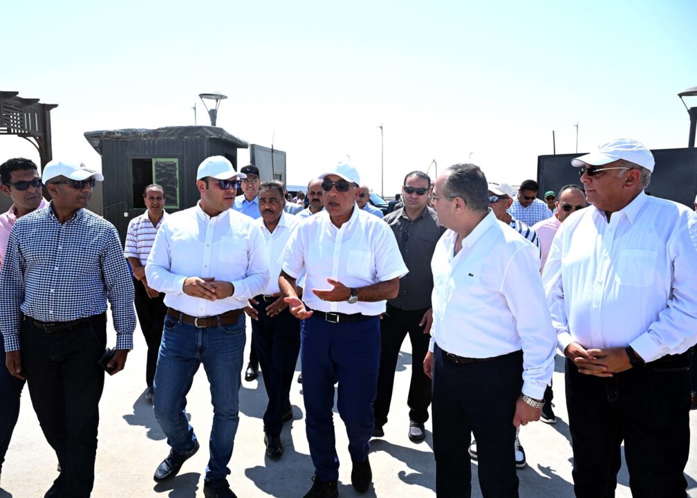 Madbouly tours northwestern coast to open AOI Expo, promote desalination-driven agriculture