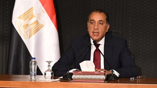 Egypt's PM reviews government complaints system responses