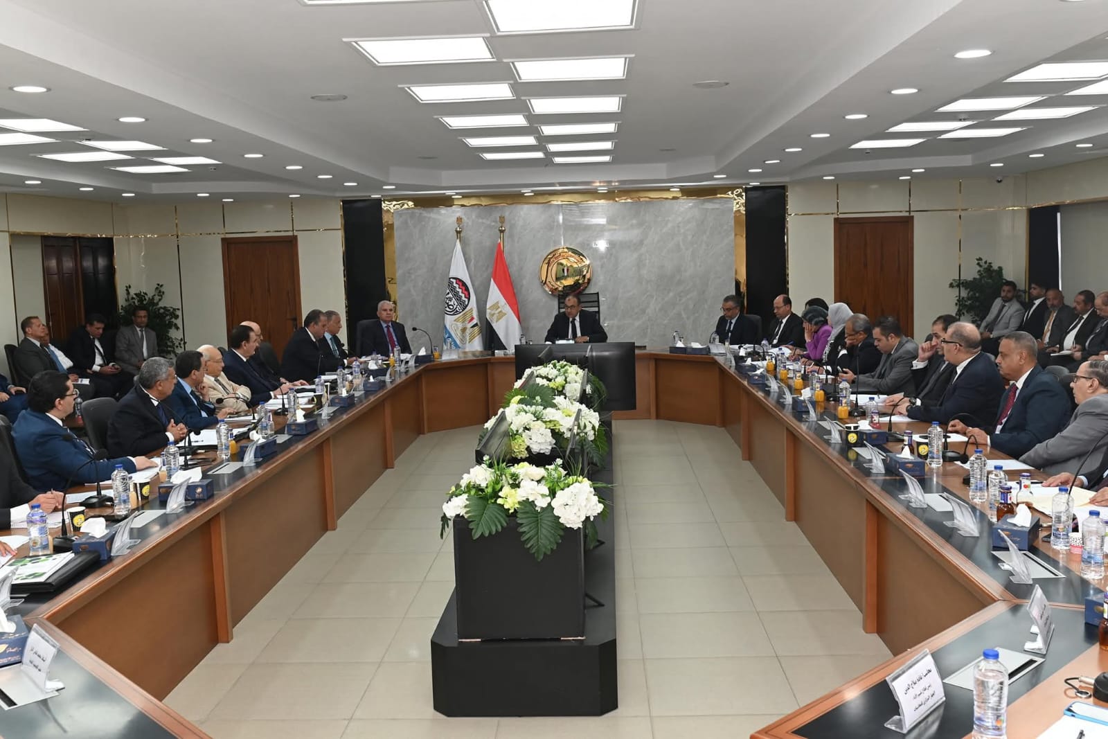 رئيس القابضة للمياه يجتمع برؤساء الشركات الجدد لتحديد الأولويات