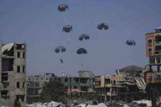 Obama calls for aid access to Gaza, says 'no justification' for withholding food