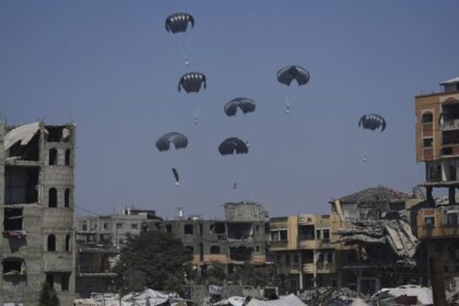 Obama calls for aid access to Gaza, says 'no justification' for withholding food