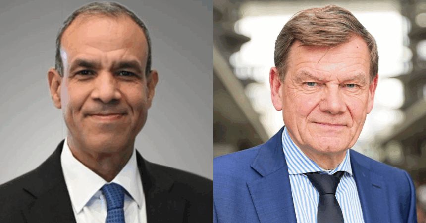 Egyptian Foreign Minister Badr Abdelatty (L) and German Foreign Minister Johann Wadephul (R)