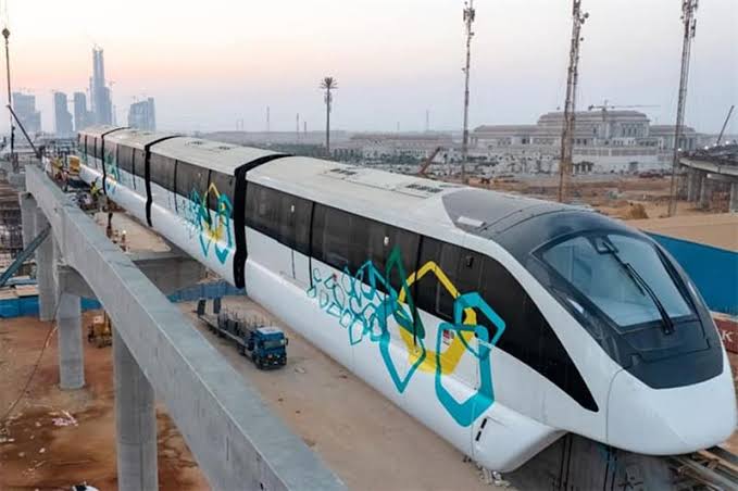 Al-Sisi briefed on Egypt’s transport megaprojects as East Nile Monorail set to open in November 2025