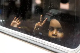 Voluntary return train for Sudanese refugees continues journeys from Cairo