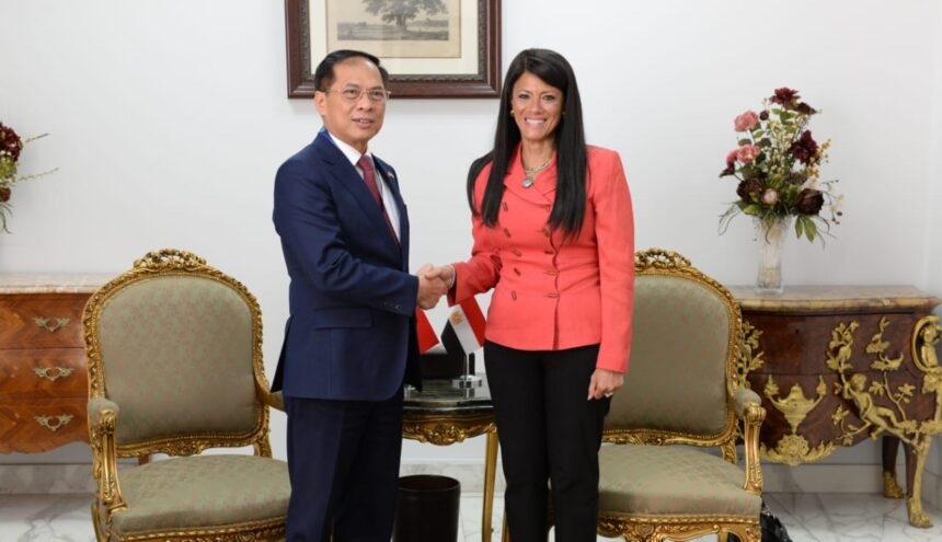 Egyptian Planning Minister Rania Al-Mashat with Vietnamese Deputy Prime Minister Bui Thanh Son