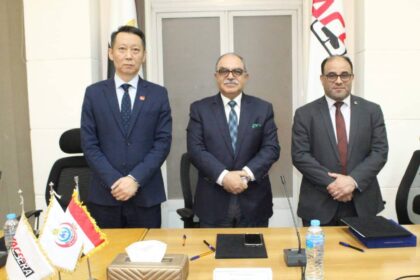 Egypt signs vaccine production agreement with UAE’s Al Qalaa, China’s Red Flag