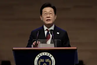 On the way to Washington, South Korea's Lee pushes back on US military request