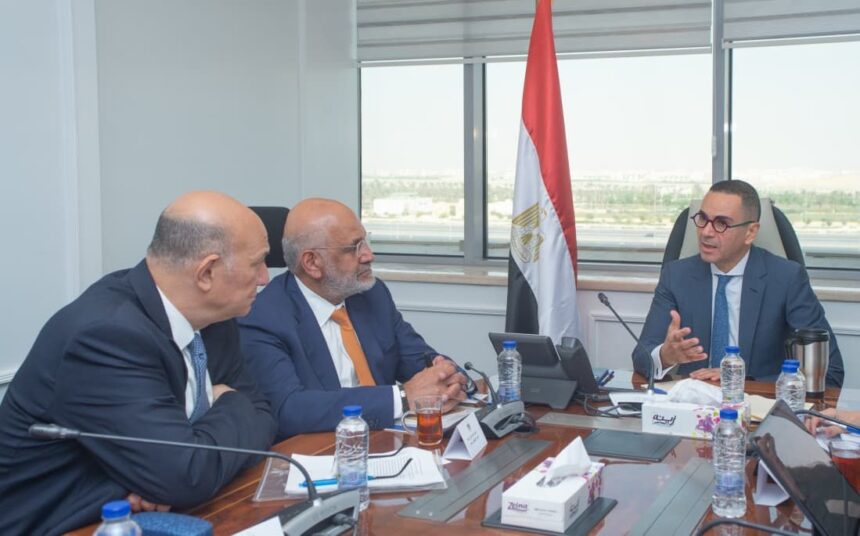Egypt's Investment Minister, World Bank discuss strengthening partnership