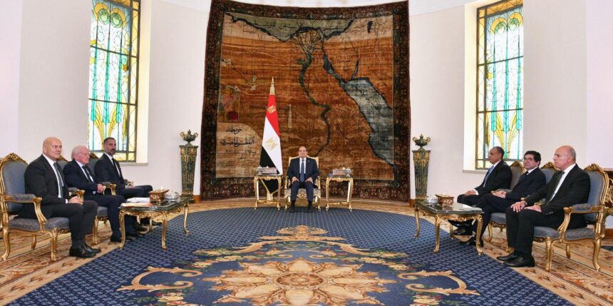 Al-Sisi discusses development ties with Aga Khan leader, South Korean envoy in Cairo