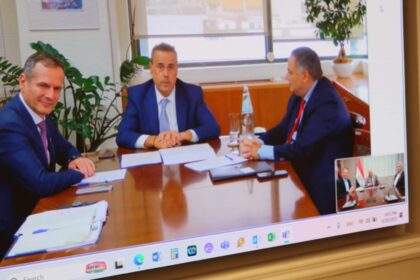 Greek, Egyptian ministers witness signing of pact for electricity interconnector