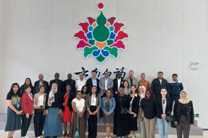 Egyptian BRI seminar participants visit Yunnan Baiyao pharmaceutical company in Kunming
