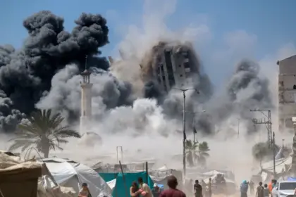 Israel intensifies Gaza offensive amid renewed diplomatic efforts, international pressure