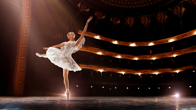 Russia's Bolshoi Theatre opens 250th anniversary season