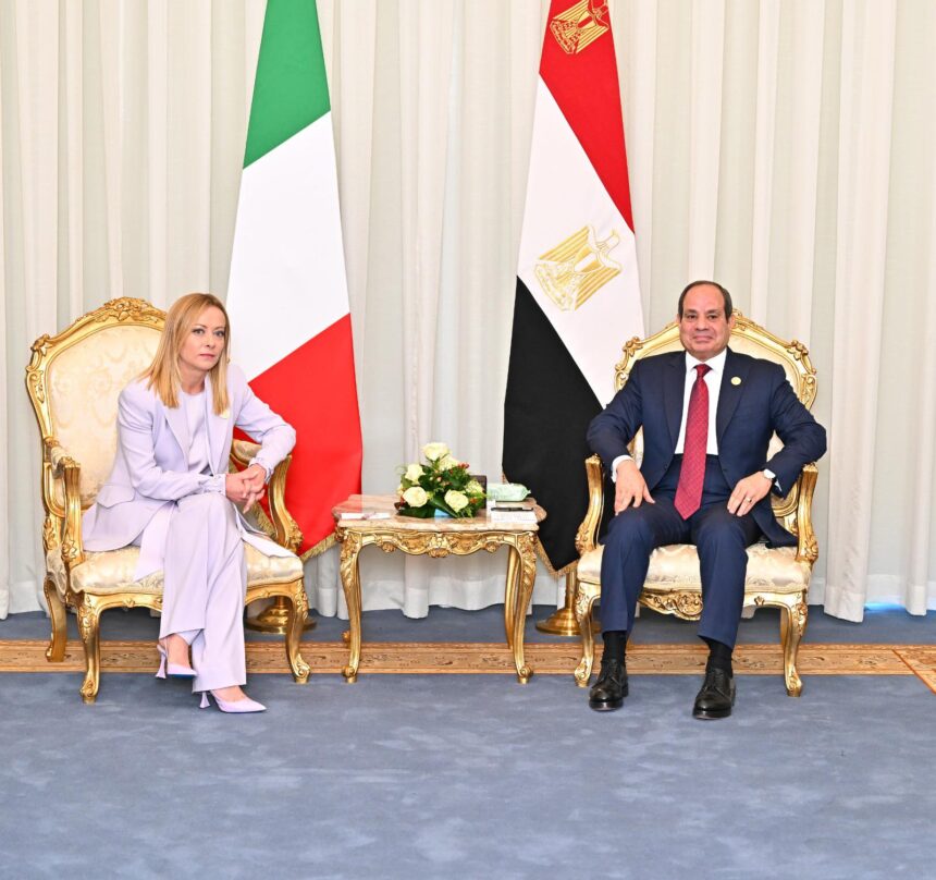 Egyptian President Abdel Fattah Al-Sisi with Italian Prime Minister Giorgia Meloni on Monday on the sidelines of the Sharm El-Sheikh Peace Summit