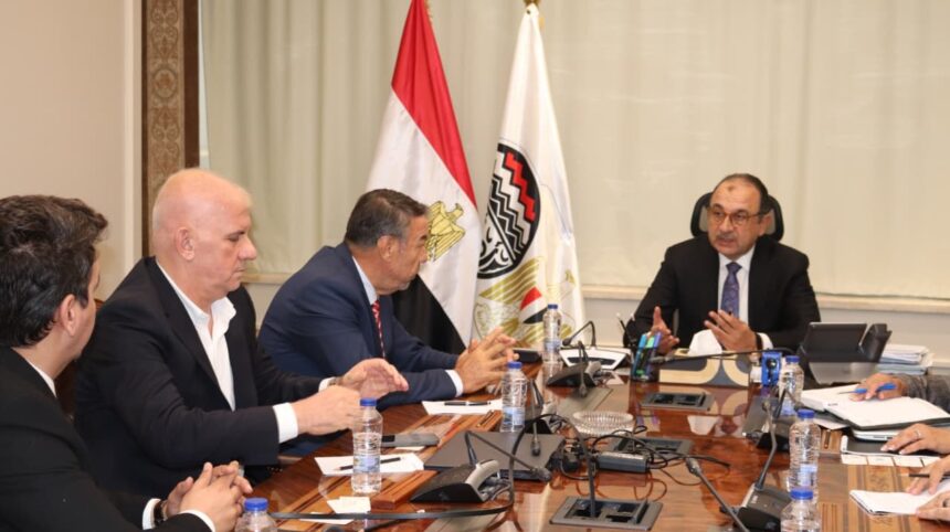 Egypt, Eroğlu Group discuss textile investment, partnership opportunities