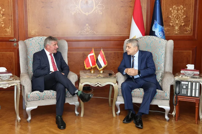 Suez Canal Authority urges Maersk to resume transits, citing strategic role in global trade