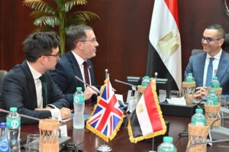 Egypt’s investment minister, British ambassador discuss strengthening economic partnership