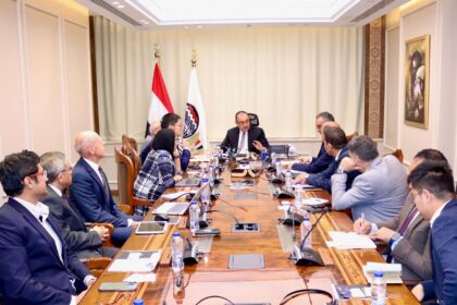 Egypt hosts Envision Energy, Benchmark Power leaders to advance green ammonia project at El Nasr Fertilizers