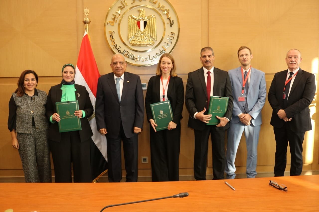 Germany, Egypt sign €50m debt swap for renewable energy grid connection