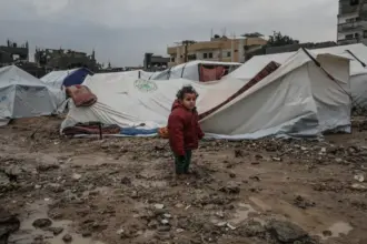 Winter storm compounds Gaza humanitarian crisis amid Israeli strikes, diplomatic efforts
