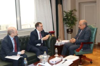 Egypt’s Electricity Minister, UK Ambassador discuss expanding renewable energy cooperation