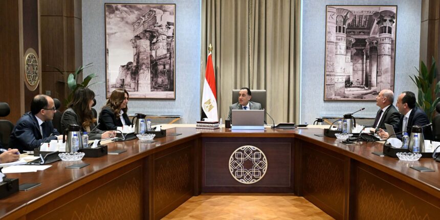 Madbouly reviews proposals for upgrading area around Cairo Citadel, Zabbaleen district