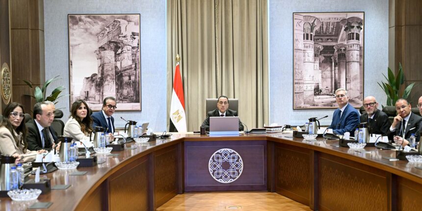 Egypt, Italy’s Eni discuss healthcare partnership to operate two hospitals