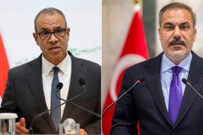 Egyptian Foreign Minister Badr Abdelatty (L) and Turkish Foreign Minister Hakan Fidan (R)