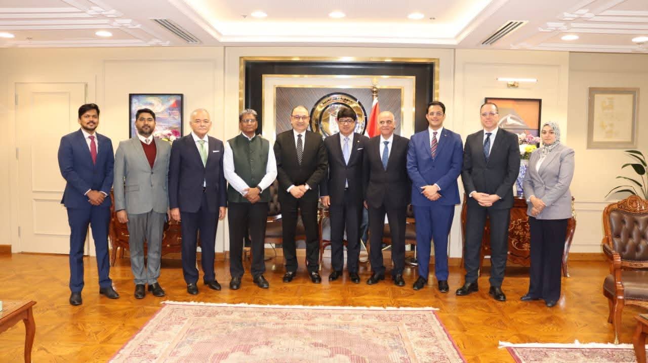 Public Enterprises Minister explores investment, tourism cooperation with India