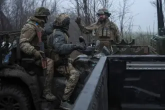 Kremlin demands Ukraine's total withdrawal from Donbas before any ceasefire