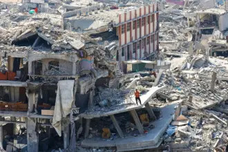 Gaza ceasefire under strain amid regional diplomacy, renewed Israeli threats