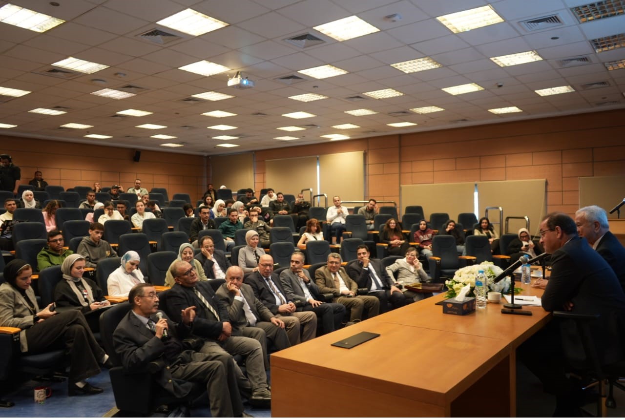 Egypt’s tax revenues rise by EGP 600bn as private sector boosts investment in FY 2024/25