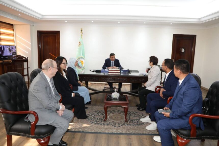 Agriculture Minister reviews progress on establishing advanced pesticide plant with Chinese delegation