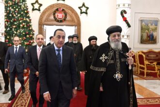 Madbouly highlights "love and closeness" between Egyptians during Christmas visit