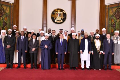 Al-Sisi calls for unified religious discourse to counter extremism, modernize Islamic outreach