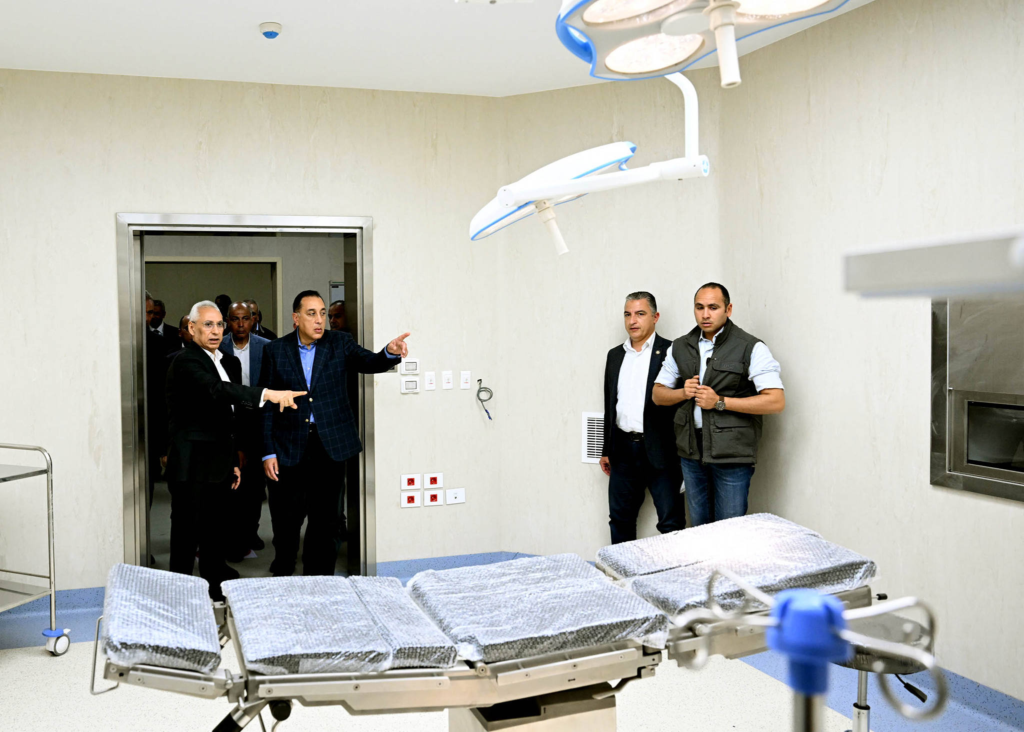 Egypt’s Madbouly inspects 430-bed university hospital and $41m industrial projects in Minya tour