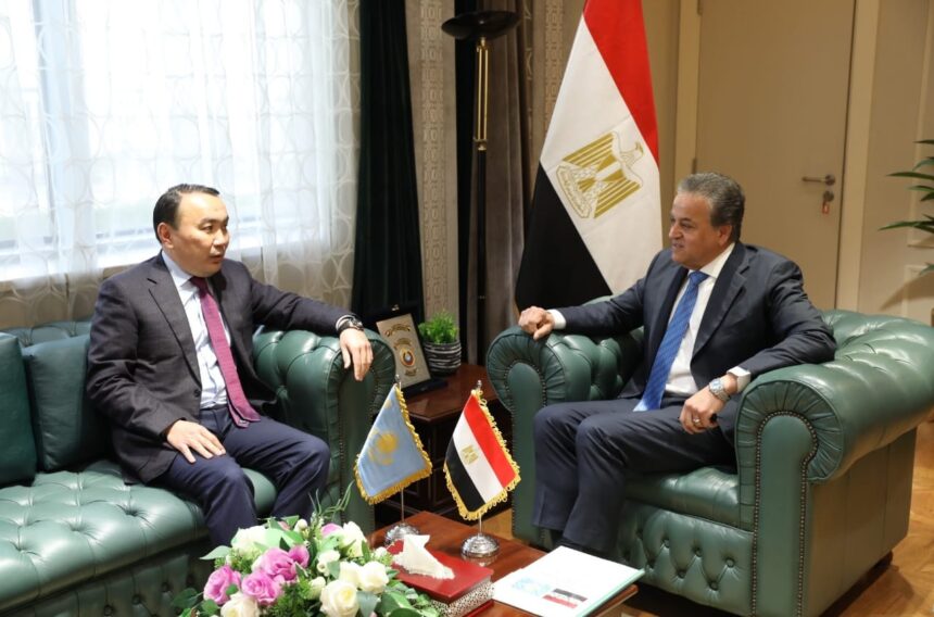 Egypt, Kazakhstan discuss pharmaceutical technology transfer, health cooperation