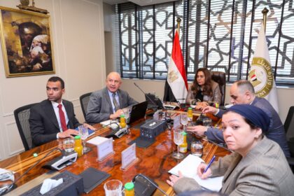 Egypt’s Environment Minister discusses boosting eco-tourism investment in natural reserves