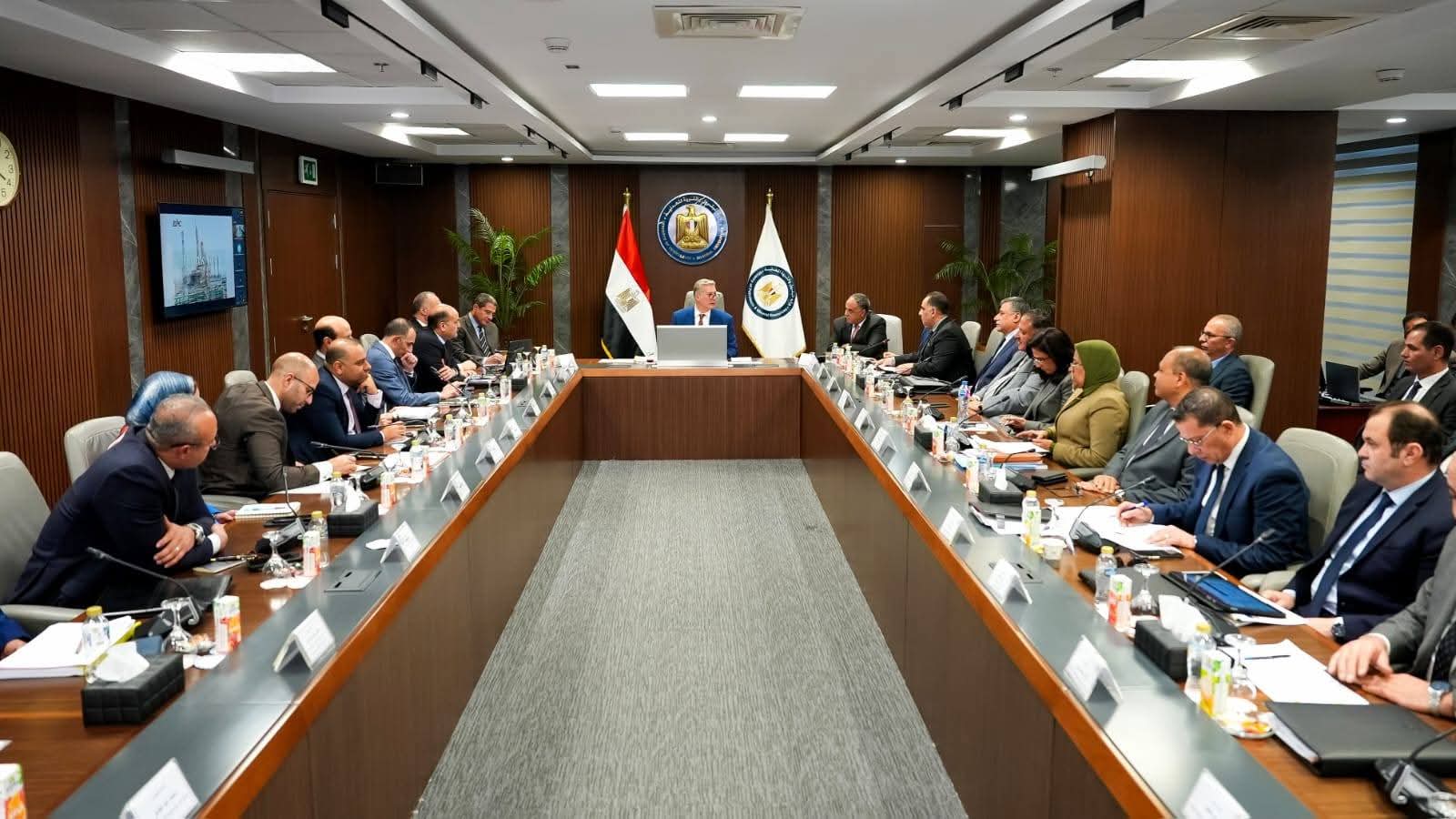 Petroleum Minister highlights Petrochemicals Company’s role in localising PVC production