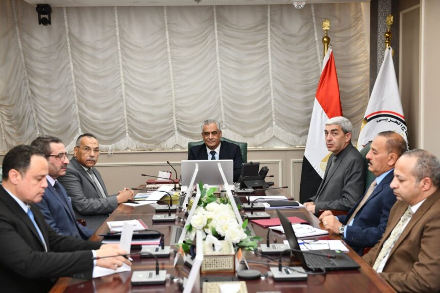 Gemblat discusses ways to develop Military Production companies