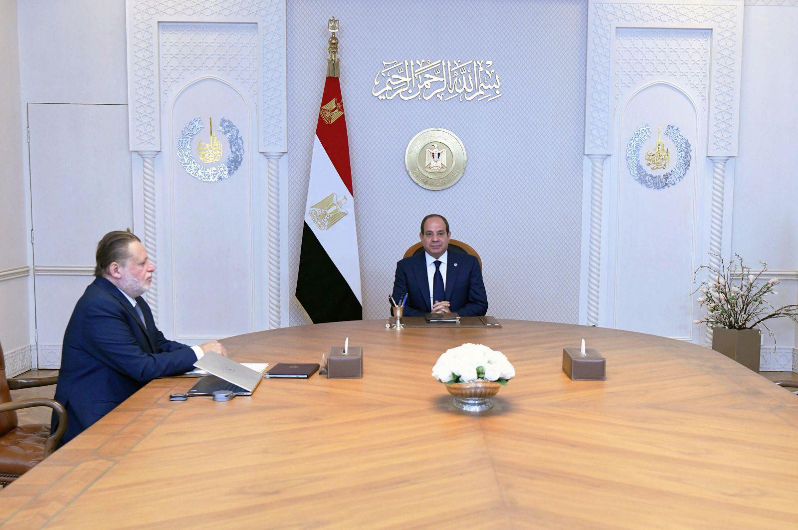 Al-Sisi reviews banking sector performance as Egypt&rsquo;s foreign reserves reach record high