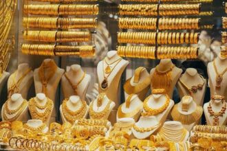 Gold prices surge by EGP 215 amid geopolitical tensions