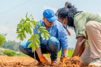Egypt’s water minister joins Rwanda’s community service day during official visit