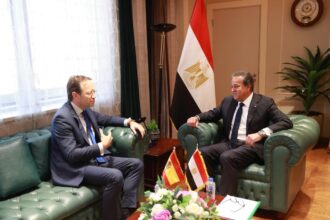 Egypt, Spain discuss expanding health cooperation, organ transplantation